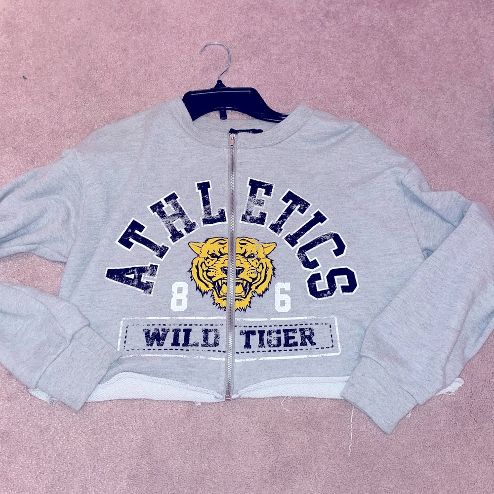 Wild tiger cropped zip up hoodie